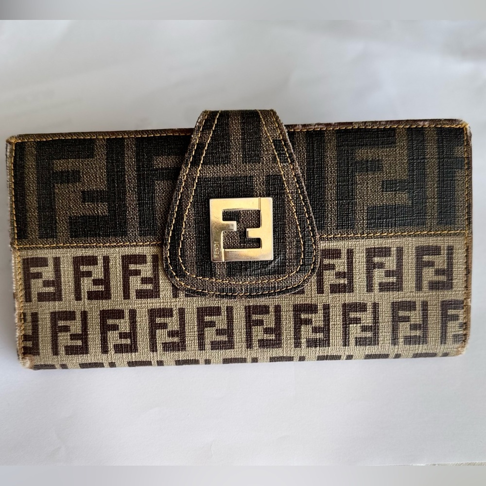 EUC Fendi monogram two-tone bifold wallet canvas+gold hardware, RARE, authentic